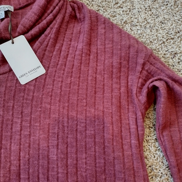 3 /$25 Green Envelope Berry Long Sleeve Cowl brushed rib beautiful sweater - Picture 3 of 3